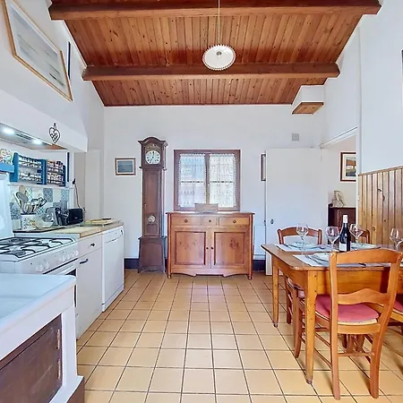 La Grainette By Interhome Plage-des-Demoiselles